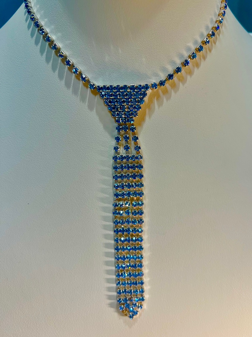 Vintage Blue Rhinestone Tie Necklace - Picture 4 of 5